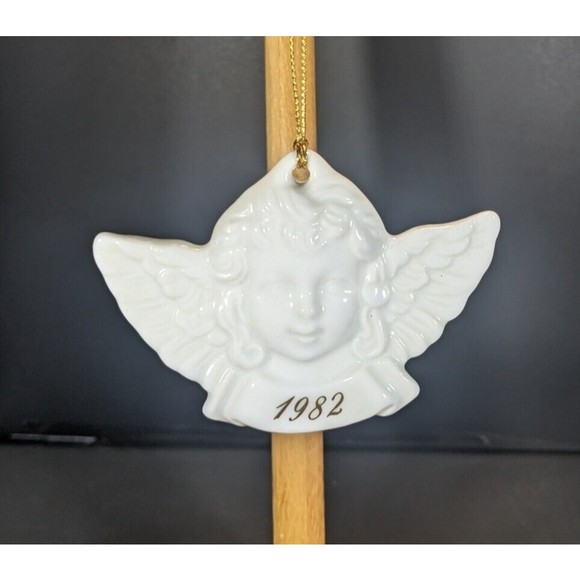 Avon Other - Vintage Christmas Remembrance White Porcelain Angel Cherub Ornament 1982